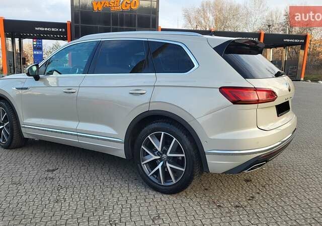 Бежевий Фольксваген Туарег, об'ємом двигуна 2.97 л та пробігом 128 тис. км за 53500 $, фото 20 на Automoto.ua