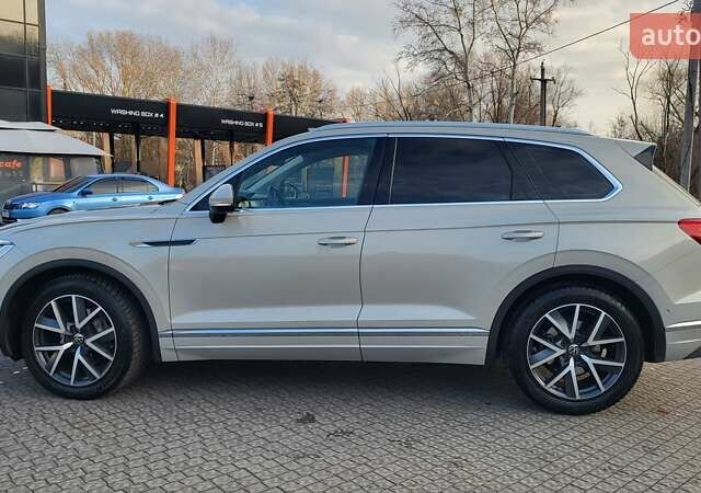 Бежевий Фольксваген Туарег, об'ємом двигуна 2.97 л та пробігом 128 тис. км за 53500 $, фото 11 на Automoto.ua