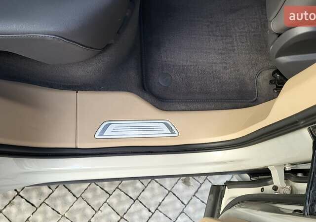 Бежевий Фольксваген Туарег, об'ємом двигуна 2.97 л та пробігом 128 тис. км за 53500 $, фото 63 на Automoto.ua