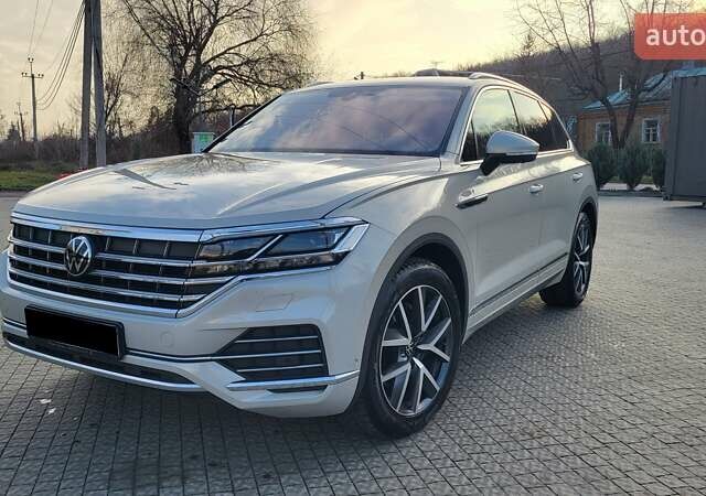 Бежевий Фольксваген Туарег, об'ємом двигуна 2.97 л та пробігом 128 тис. км за 53500 $, фото 3 на Automoto.ua