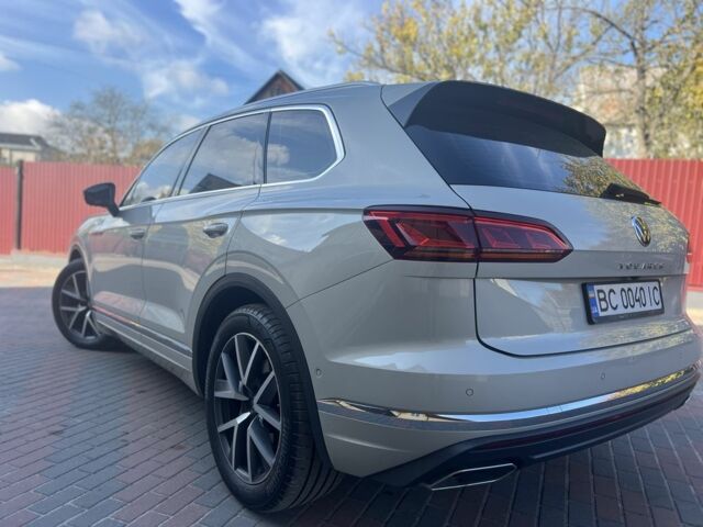 Бежевый Фольксваген Туарег, объемом двигателя 3 л и пробегом 127 тыс. км за 52500 $, фото 4 на Automoto.ua