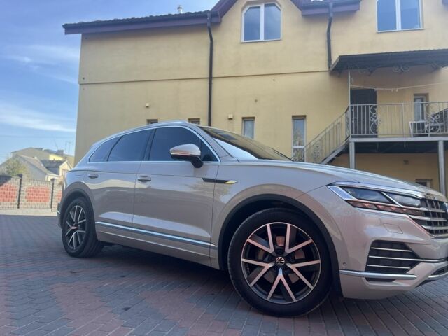 Бежевый Фольксваген Туарег, объемом двигателя 3 л и пробегом 127 тыс. км за 52500 $, фото 2 на Automoto.ua