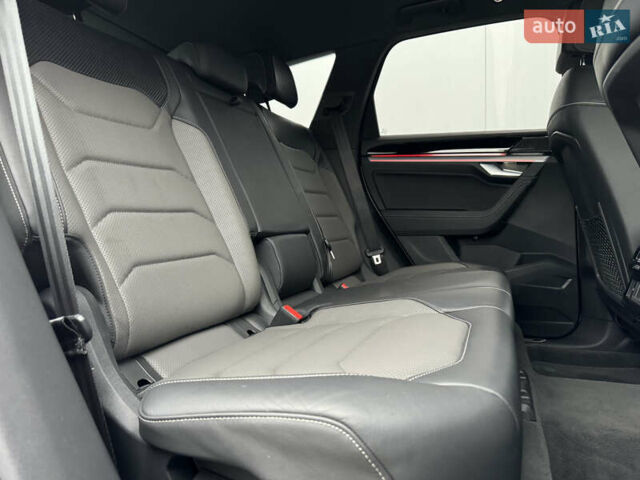 Бежевый Фольксваген Туарег, объемом двигателя 2.99 л и пробегом 9 тыс. км за 77000 $, фото 37 на Automoto.ua