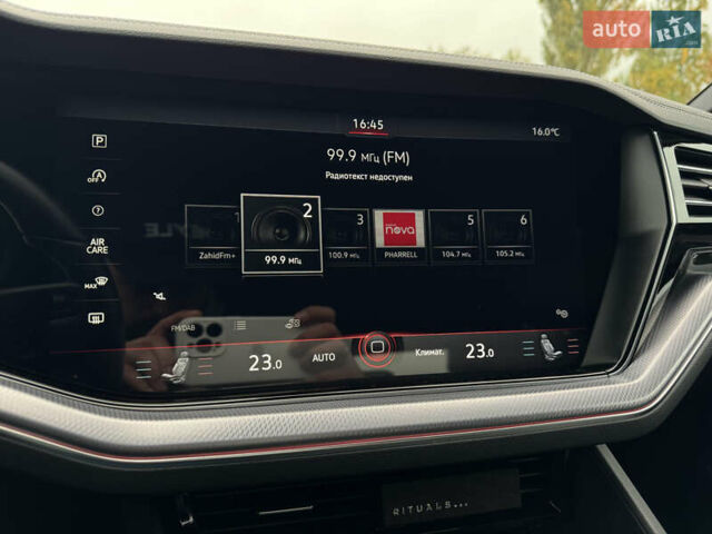 Бежевый Фольксваген Туарег, объемом двигателя 2.99 л и пробегом 9 тыс. км за 77000 $, фото 44 на Automoto.ua