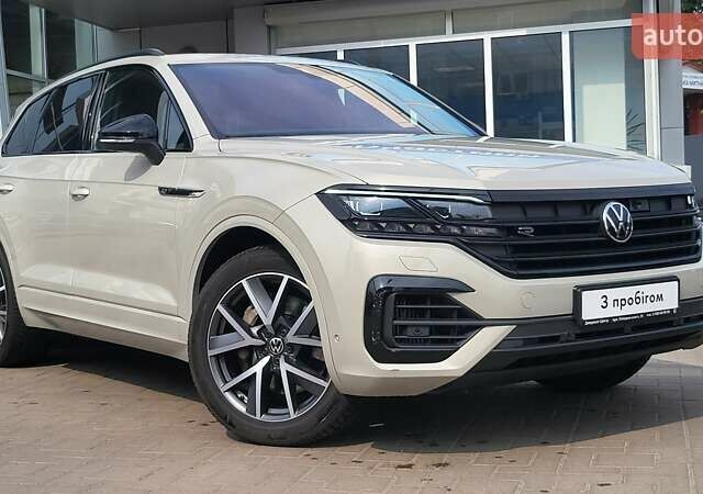 Бежевый Фольксваген Туарег, объемом двигателя 3 л и пробегом 57 тыс. км за 65000 $, фото 1 на Automoto.ua