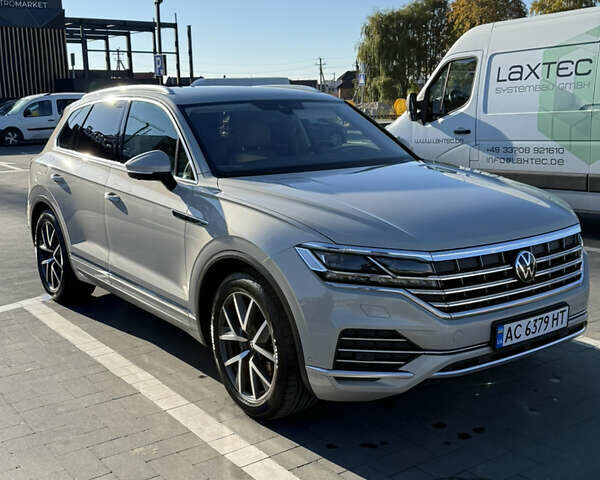 Бежевий Фольксваген Туарег, об'ємом двигуна 2.97 л та пробігом 265 тис. км за 48000 $, фото 4 на Automoto.ua