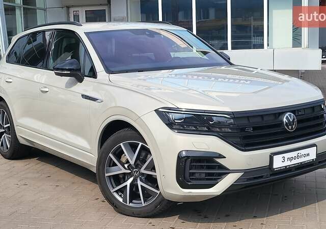 Бежевый Фольксваген Туарег, объемом двигателя 3 л и пробегом 57 тыс. км за 65000 $, фото 2 на Automoto.ua
