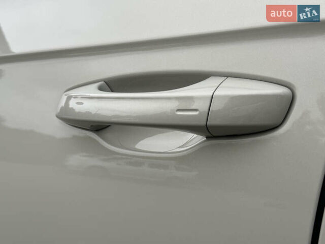 Бежевый Фольксваген Туарег, объемом двигателя 2.99 л и пробегом 9 тыс. км за 77000 $, фото 13 на Automoto.ua