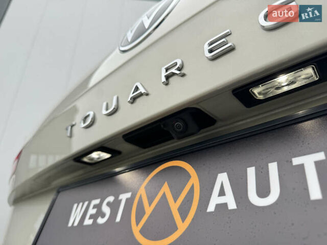 Бежевый Фольксваген Туарег, объемом двигателя 2.99 л и пробегом 9 тыс. км за 77000 $, фото 17 на Automoto.ua