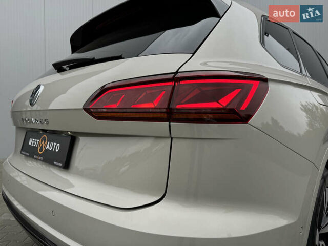 Бежевый Фольксваген Туарег, объемом двигателя 2.99 л и пробегом 9 тыс. км за 77000 $, фото 8 на Automoto.ua