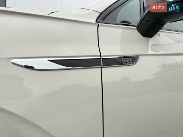 Бежевый Фольксваген Туарег, объемом двигателя 2.99 л и пробегом 9 тыс. км за 77000 $, фото 10 на Automoto.ua