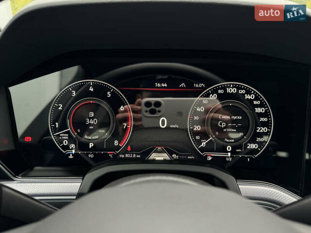 Бежевый Фольксваген Туарег, объемом двигателя 2.99 л и пробегом 9 тыс. км за 77000 $, фото 42 на Automoto.ua