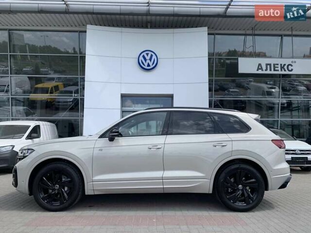 Бежевый Фольксваген Туарег, объемом двигателя 2.97 л и пробегом 27 тыс. км за 77000 $, фото 3 на Automoto.ua