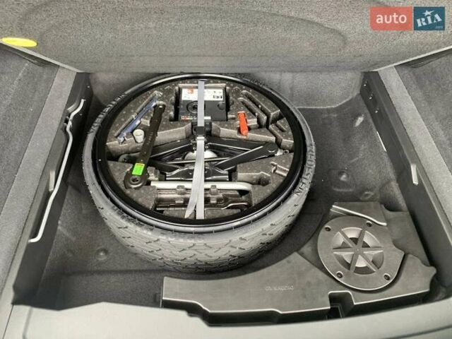 Бежевый Фольксваген Туарег, объемом двигателя 2.97 л и пробегом 27 тыс. км за 77000 $, фото 39 на Automoto.ua