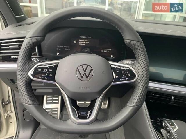 Бежевый Фольксваген Туарег, объемом двигателя 2.97 л и пробегом 27 тыс. км за 77000 $, фото 25 на Automoto.ua