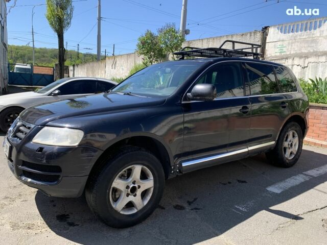 Черный Фольксваген Туарег, объемом двигателя 3.2 л и пробегом 270 тыс. км за 3475 $, фото 4 на Automoto.ua