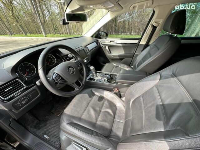 Черный Фольксваген Туарег, объемом двигателя 0 л и пробегом 189 тыс. км за 31500 $, фото 16 на Automoto.ua