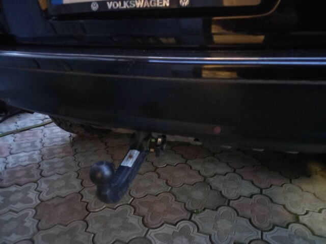 Черный Фольксваген Туарег, объемом двигателя 3.2 л и пробегом 204 тыс. км за 8100 $, фото 11 на Automoto.ua