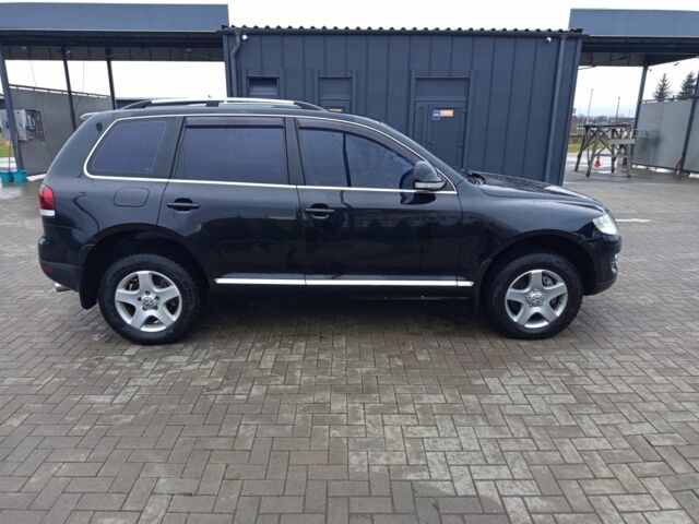 Черный Фольксваген Туарег, объемом двигателя 3 л и пробегом 237 тыс. км за 14300 $, фото 2 на Automoto.ua