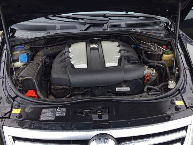 Черный Фольксваген Туарег, объемом двигателя 3 л и пробегом 237 тыс. км за 14300 $, фото 15 на Automoto.ua