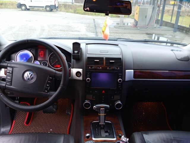 Черный Фольксваген Туарег, объемом двигателя 3 л и пробегом 237 тыс. км за 14300 $, фото 13 на Automoto.ua