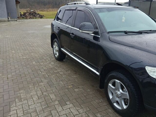 Черный Фольксваген Туарег, объемом двигателя 3 л и пробегом 237 тыс. км за 14300 $, фото 3 на Automoto.ua