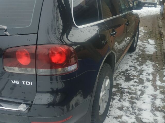 Черный Фольксваген Туарег, объемом двигателя 3 л и пробегом 262 тыс. км за 11200 $, фото 6 на Automoto.ua