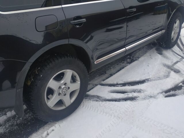 Черный Фольксваген Туарег, объемом двигателя 3 л и пробегом 262 тыс. км за 11200 $, фото 3 на Automoto.ua