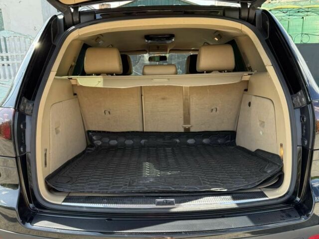 Черный Фольксваген Туарег, объемом двигателя 3 л и пробегом 330 тыс. км за 10500 $, фото 5 на Automoto.ua