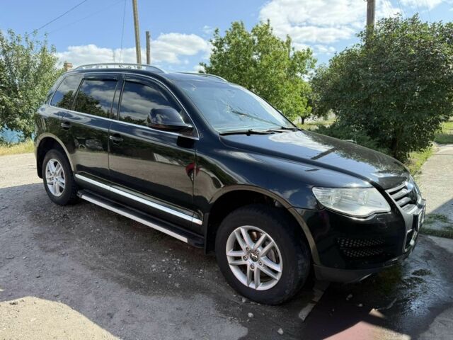 Черный Фольксваген Туарег, объемом двигателя 3 л и пробегом 330 тыс. км за 10500 $, фото 3 на Automoto.ua