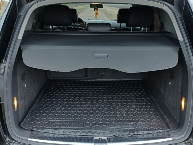 Черный Фольксваген Туарег, объемом двигателя 3 л и пробегом 146 тыс. км за 13000 $, фото 6 на Automoto.ua