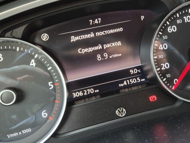 Чорний Фольксваген Туарег, об'ємом двигуна 3 л та пробігом 306 тис. км за 17000 $, фото 7 на Automoto.ua