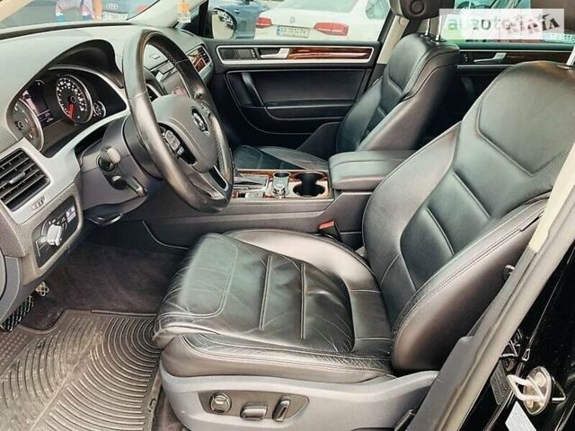 Черный Фольксваген Туарег, объемом двигателя 3 л и пробегом 264 тыс. км за 18500 $, фото 16 на Automoto.ua