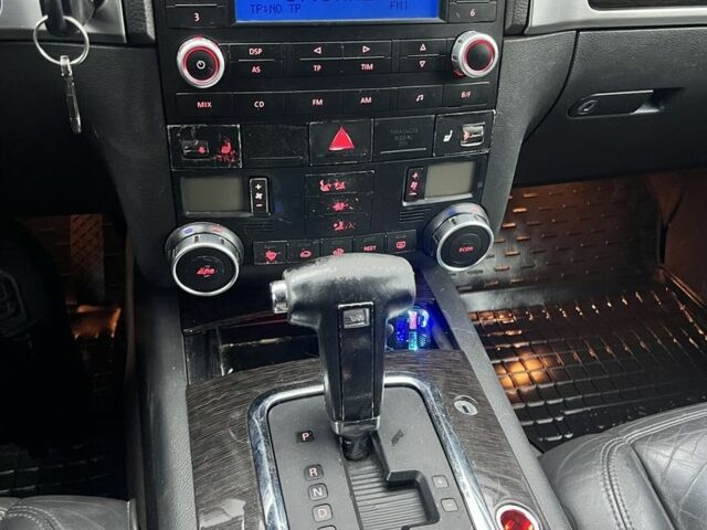 Черный Фольксваген Туарег, объемом двигателя 3.2 л и пробегом 340 тыс. км за 7000 $, фото 15 на Automoto.ua