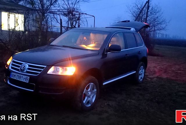 Черный Фольксваген Туарег, объемом двигателя 2.5 л и пробегом 310 тыс. км за 7500 $, фото 6 на Automoto.ua