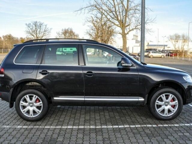 Черный Фольксваген Туарег, объемом двигателя 3 л и пробегом 247 тыс. км за 4500 $, фото 5 на Automoto.ua