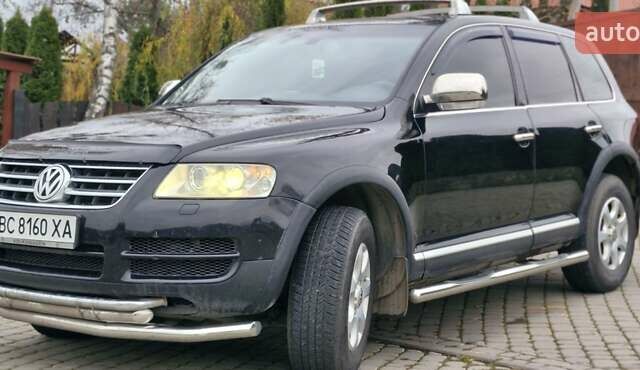 Черный Фольксваген Туарег, объемом двигателя 3.2 л и пробегом 237 тыс. км за 7500 $, фото 7 на Automoto.ua