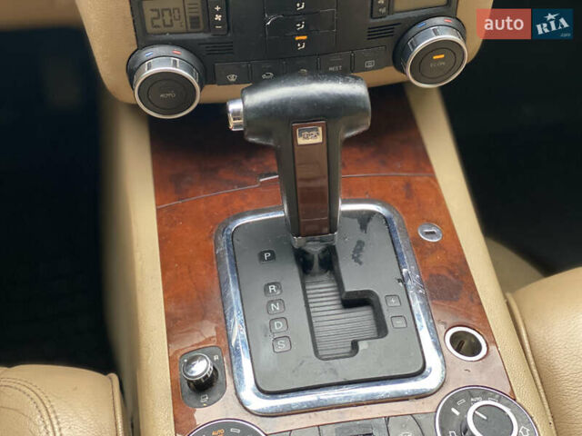 Черный Фольксваген Туарег, объемом двигателя 2.5 л и пробегом 373 тыс. км за 6950 $, фото 60 на Automoto.ua