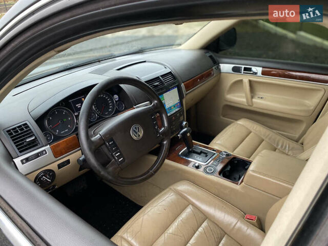 Черный Фольксваген Туарег, объемом двигателя 2.5 л и пробегом 373 тыс. км за 6950 $, фото 51 на Automoto.ua