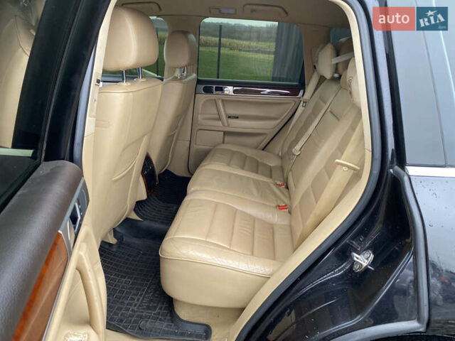 Черный Фольксваген Туарег, объемом двигателя 2.5 л и пробегом 373 тыс. км за 6950 $, фото 65 на Automoto.ua