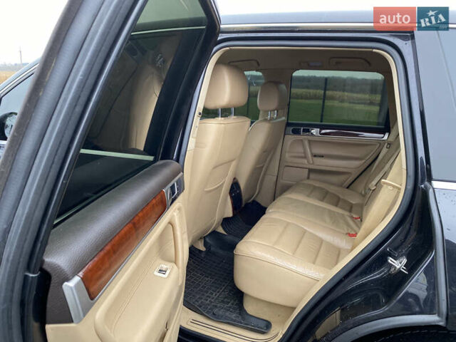 Черный Фольксваген Туарег, объемом двигателя 2.5 л и пробегом 373 тыс. км за 6950 $, фото 64 на Automoto.ua