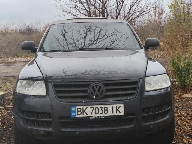 Чорний Фольксваген Туарег, об'ємом двигуна 2.5 л та пробігом 320 тис. км за 4850 $, фото 3 на Automoto.ua