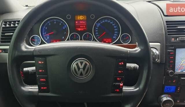 Черный Фольксваген Туарег, объемом двигателя 3.2 л и пробегом 237 тыс. км за 7500 $, фото 28 на Automoto.ua