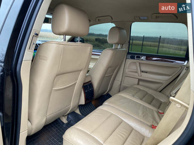 Черный Фольксваген Туарег, объемом двигателя 2.5 л и пробегом 373 тыс. км за 6950 $, фото 63 на Automoto.ua