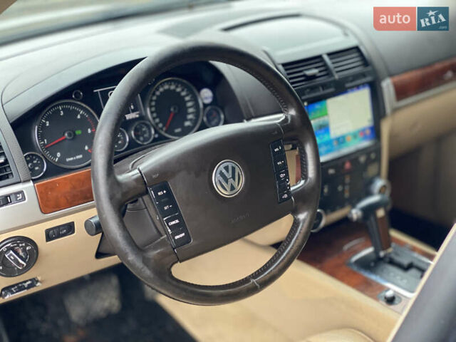 Черный Фольксваген Туарег, объемом двигателя 2.5 л и пробегом 373 тыс. км за 6950 $, фото 54 на Automoto.ua