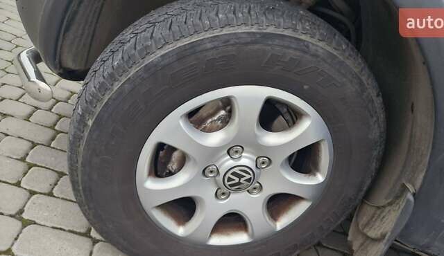 Черный Фольксваген Туарег, объемом двигателя 3.2 л и пробегом 237 тыс. км за 7500 $, фото 8 на Automoto.ua