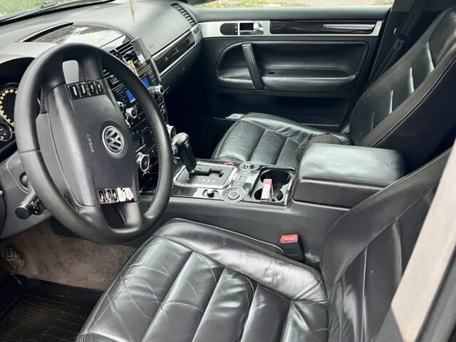 Черный Фольксваген Туарег, объемом двигателя 3.2 л и пробегом 340 тыс. км за 7000 $, фото 9 на Automoto.ua