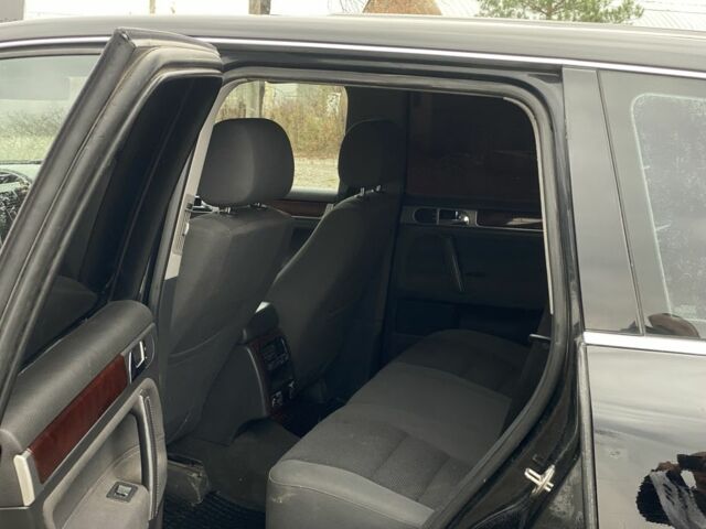 Чорний Фольксваген Туарег, об'ємом двигуна 2.5 л та пробігом 342 тис. км за 6100 $, фото 4 на Automoto.ua