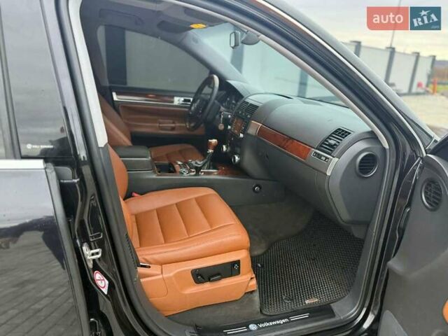 Чорний Фольксваген Туарег, об'ємом двигуна 2.5 л та пробігом 260 тис. км за 8000 $, фото 3 на Automoto.ua
