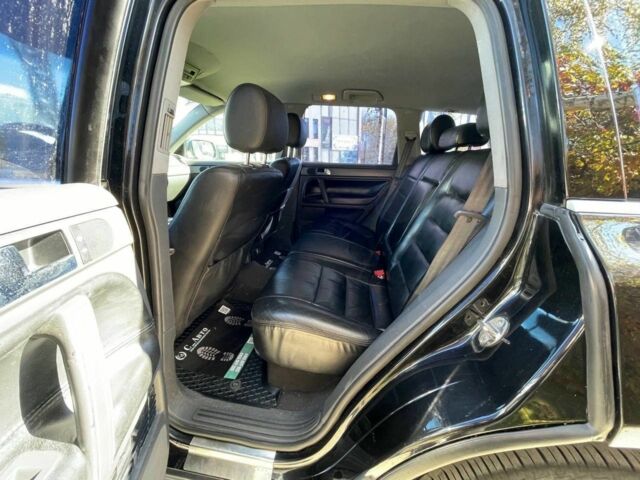 Черный Фольксваген Туарег, объемом двигателя 3.2 л и пробегом 380 тыс. км за 6700 $, фото 19 на Automoto.ua